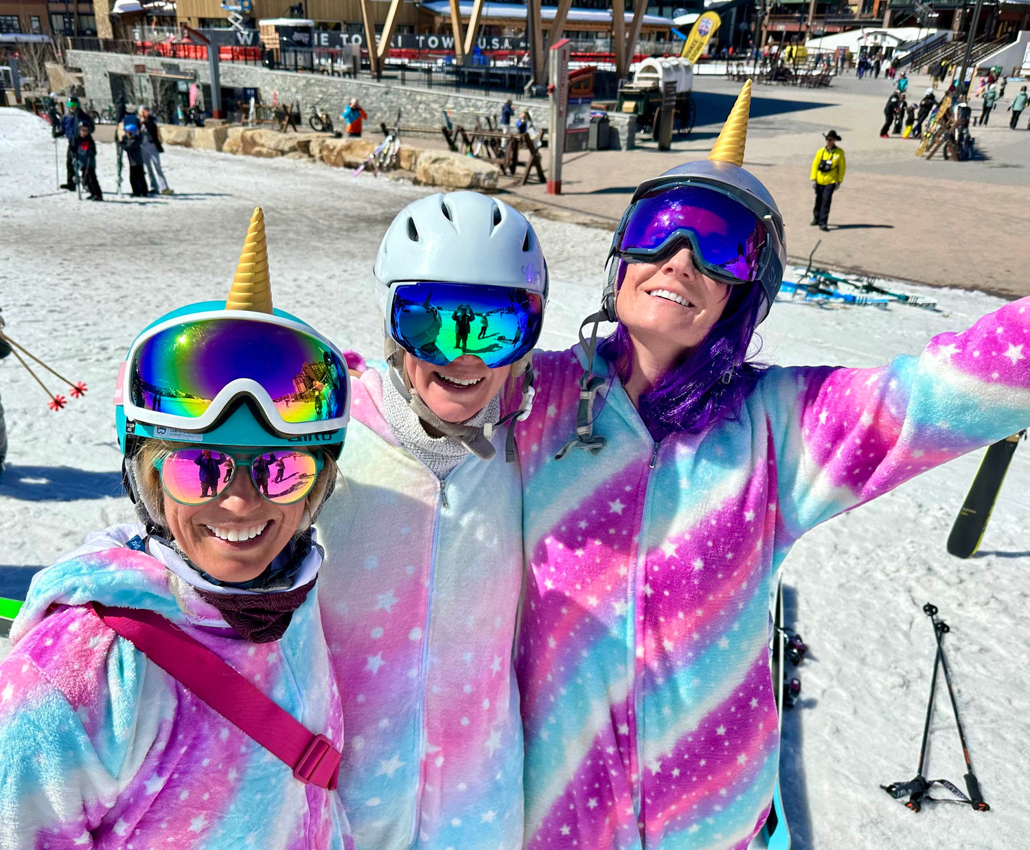 Unicorn horn for motorcycle helmet, ski helmet or bike helmet